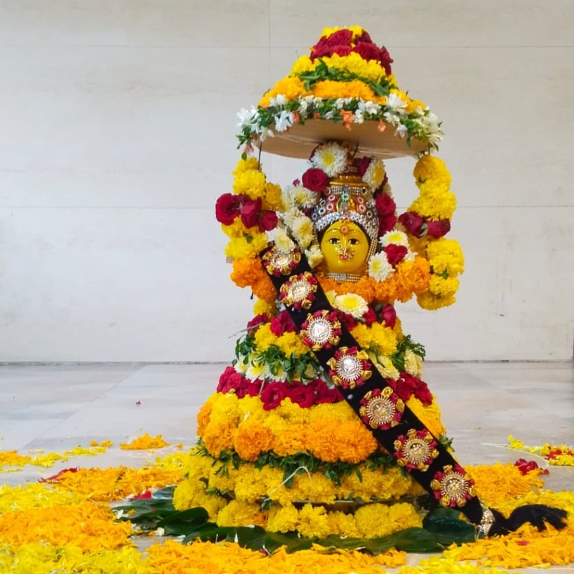 VdcConnect's tweet photo. Glimpses of #BathukammaCelebrations, a cultural jewel of Telangana, where our employees, resplendent in traditional attire, united to revel in the enchanting beauty of #Bathukamma.
#VijayaDiagnosticCentre #VdcConnect #durgapuja #bathukamma2022 #dussehra #VijayaDashami #atoffice https://t.co/u7gWSMSHWX