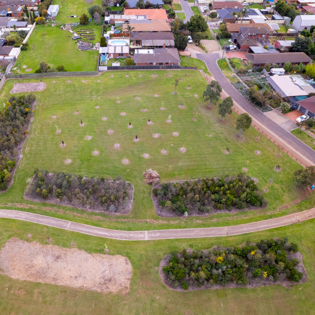 Rosslare Court Reserve is getting a makeover! 
Details: wyndham.vic.gov.au/news/construct…