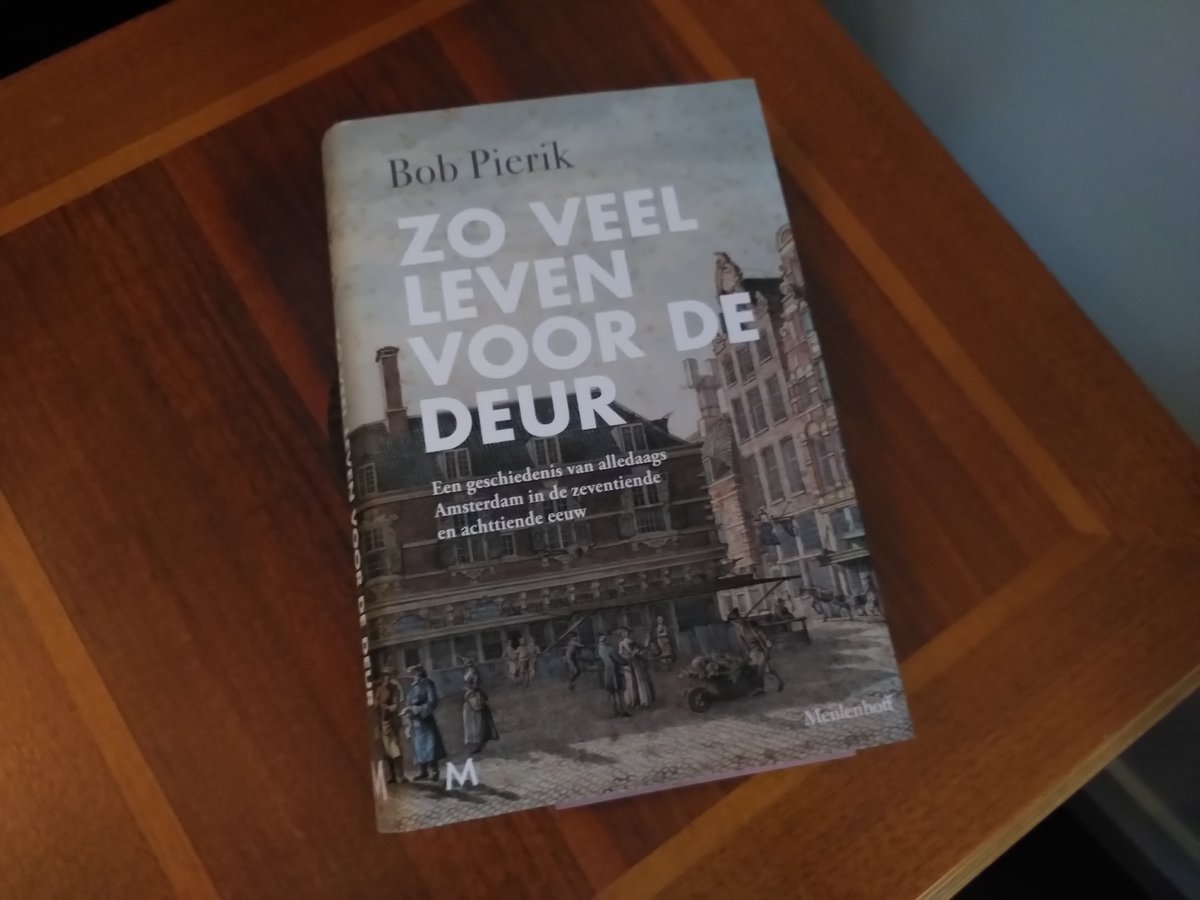 Met zo veel plezier het boek van @BobPierik gelezen - enorme aanrader voor wie meer wil weten over vrouwen en mannen in Amsterdam in de zeventiende en achttiende eeuw.

Van burenruzies en gevechten tot werk en wandel in de stad: dit boek heeft het allemaal!