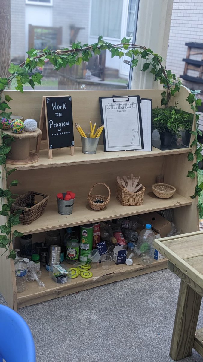LittleKingfish1's tweet image. This year we have repurposed our conservatory area to create a spacious workshop area. The children have space to plan, design, make and display their creations. #EYTagteam #EYFS