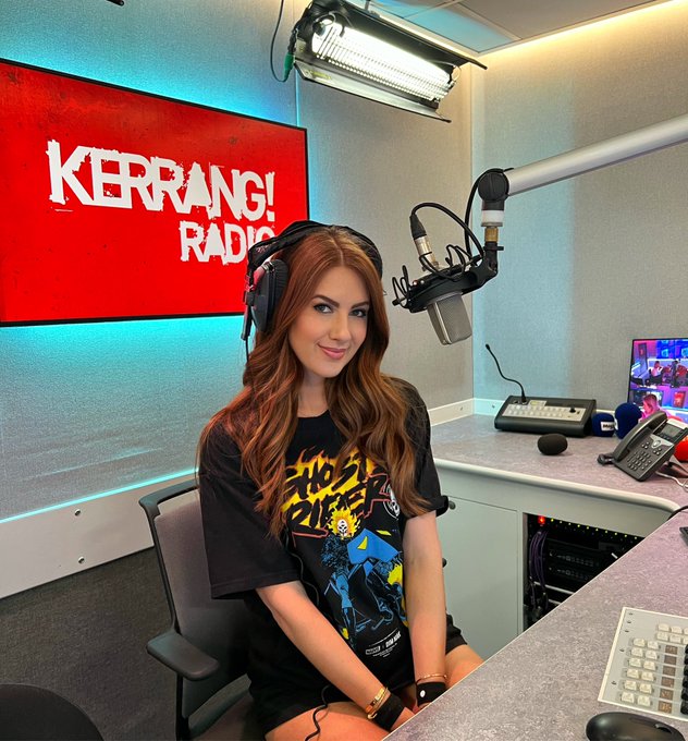 @kerrangradio is now on DAB+ 📻 listen in your car or any DAB radio 🎧I&rsquo;m on air 7-10am this weekend https://t