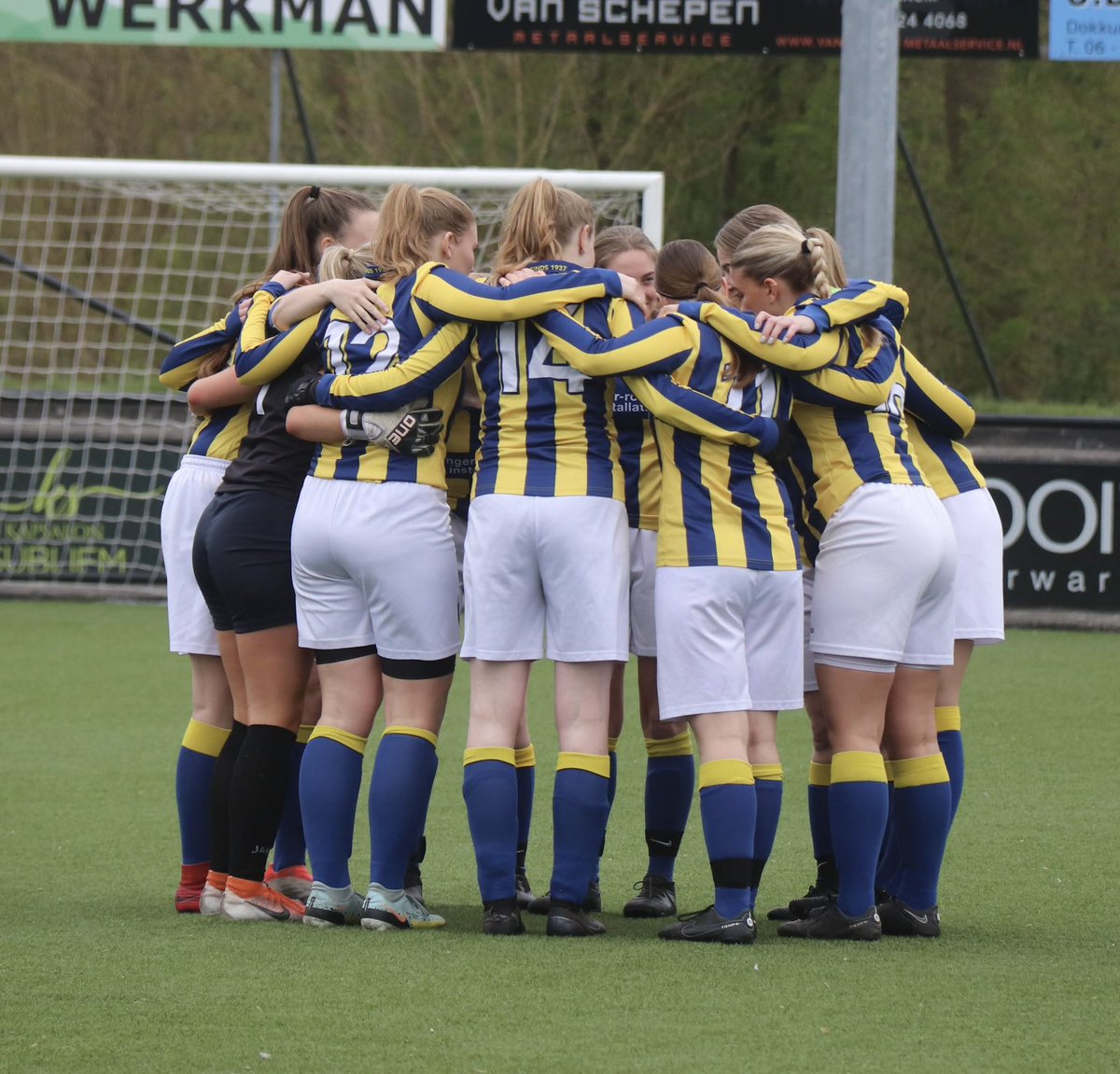 CSV Be Quick Dokkum (@bequickdokkum) on Twitter photo MATCHDAY β½οΈπ₯|
Vandaag bekervoetbal! De 1e KO ronde na de poulefase. <a href="/BeQuickDames1/">Be Quick Dokkum VR 1</a> π΅π‘ speelt vanmiddag thuis tegen kersverse fusieclub <a href="/fcsurhusterfean/">FC SurhΓΊsterfean</a>
π 1e ronde beker <a href="/KNVBNoord/">KNVB Noord</a>
π FC SurhΓΊsterfean VR1
π 15:00 uur
ποΈ Tolhuispark MATCHDAY β½οΈπ₯|
Vandaag bekervoetbal! De 1e KO ronde na de poulefase. <a href="/BeQuickDames1/">Be Quick Dokkum VR 1</a> π΅π‘ speelt vanmiddag thuis tegen kersverse fusieclub <a href="/fcsurhusterfean/">FC SurhΓΊsterfean</a>
π 1e ronde beker <a href="/KNVBNoord/">KNVB Noord</a>
π FC SurhΓΊsterfean VR1
π 15:00 uur
ποΈ Tolhuispark