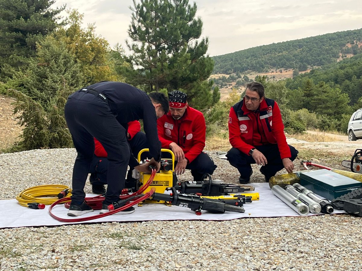 Mevlana Kalkınma Ajansı 2023 Yılı Teknik Destek Programı kapsamında desteklenen "Orta-Ağır Arama Kurtarma Eğitimi"başarılı bir şekilde gerçekleştirilmiştir.
<a href="/tcmeb/">Millî Eğitim Bakanlığı</a> <a href="/Yusuf__Tekin/">Yusuf Tekin</a> <a href="/meb_dhgm/">Destek Hizmetleri Genel Müdürlüğü</a> <a href="/omurfatih/">Ömür Fatih Karakullukçu</a> <a href="/ozkan_meb/">Özkan AVCI</a> <a href="/konyamem/">Konya İl MEM</a> <a href="/gokhanmurat1/">Murat YİĞİT</a> <a href="/AynrTurkoglu/">Aynur Türkoğlu</a>