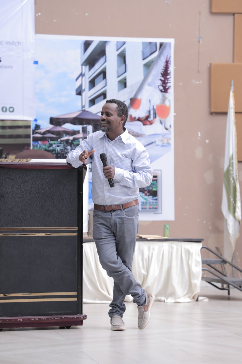 CecoeEth's tweet image. Opening speech by Abera Haile Mariam, Executive Director of CECOE. Dr yonas Ashine held Keynote Speech for the dialogue. Ayalew Zegeye, Board Chairman of Dialogue Ethiopia, moderating the dialogue sessions and provides closing remarks. #IntellectualDiscussion