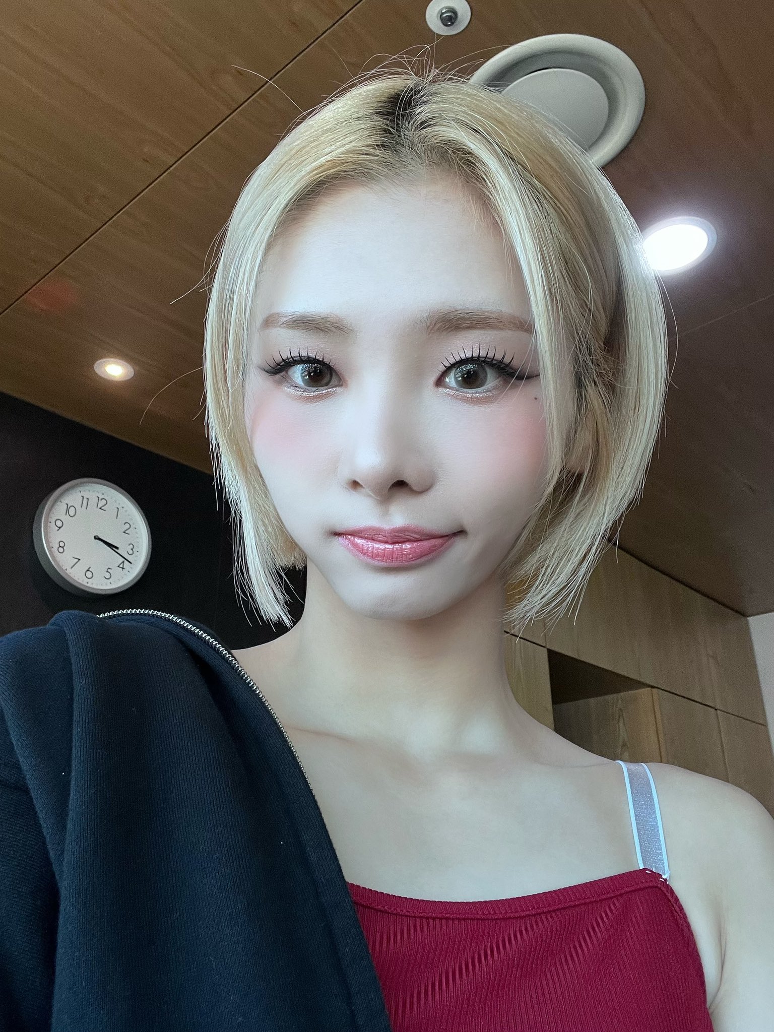 F88zDlYacAA1R7i?format=jpg&name=large