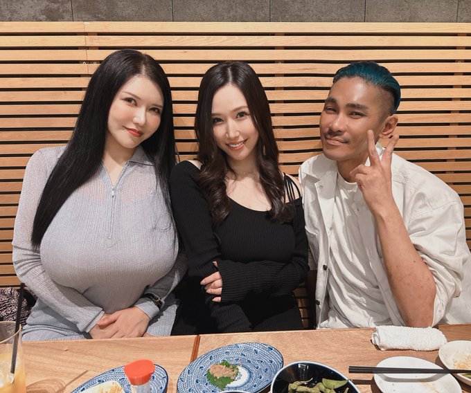 L.Vと日本最高峰のアートディレクターのリンダさんと面白い撮影を、BLACKDIAMONDとしてやってきました?皆んなに楽しんでもらえますように！ https://t.co/Z237xkjbRh