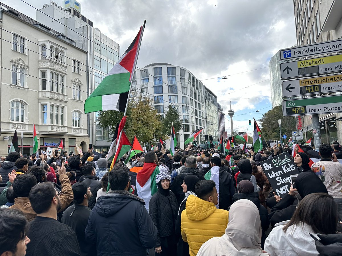 turab007's tweet image. Free palestine protest in #dusseldorf #Germany #Gaza #Israel #genocide