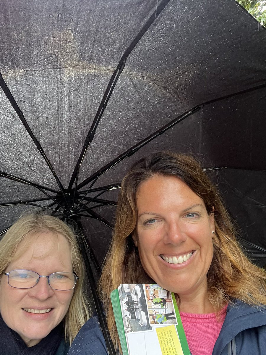 carolinenokes's tweet photo. Susanne keeping me smiling in the rain in Grateley this afternoon - lovely to meet so many people, even if a bit damp https://t.co/Wjt4n47ncG