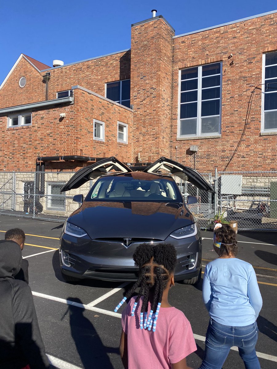 Mrs. Floyd's Class tweet media