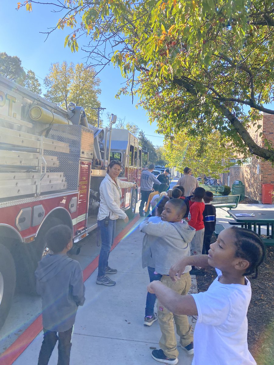 Mrs. Floyd's Class tweet media