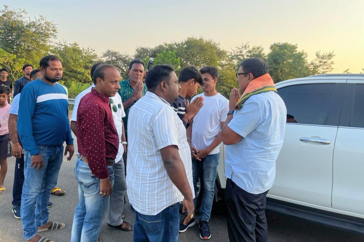 iamdmkrishna's tweet photo. Today, I had the honour of being invited as the chief guest to the Maa Samaleswari Cricket Tournament 2023 Semifinal at Talpali. It was a great privilege for me to encourage both the organizers and players to play cricket. 🏏🙌

#DMuraliKrishna #bargarh #Odisha #talpali #cricket https://t.co/Ub327h2jxk