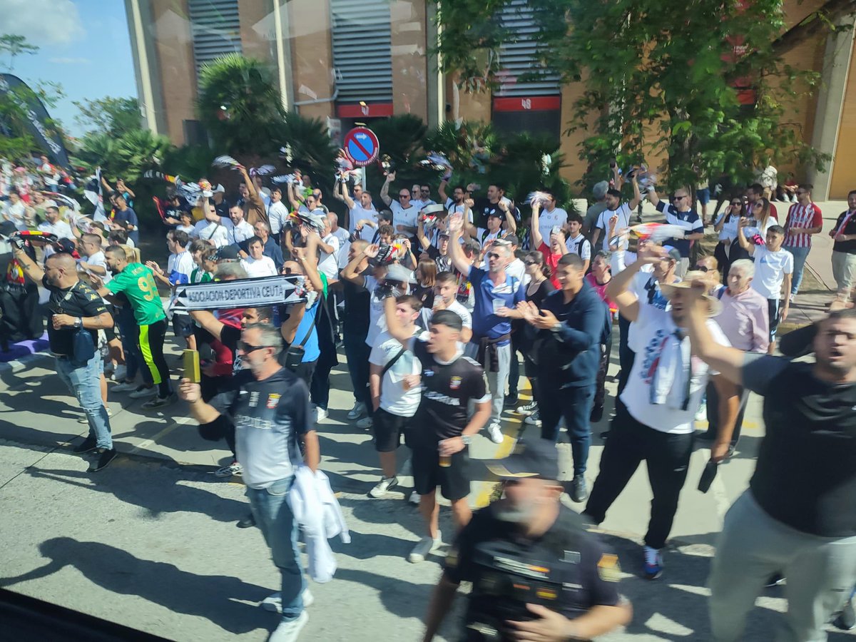 ADCeuta_FC's tweet photo. GRACIAS 🫶

#SiempreADCeutaFC ⚪️⚫️ https://t.co/m5PmY2cGtn