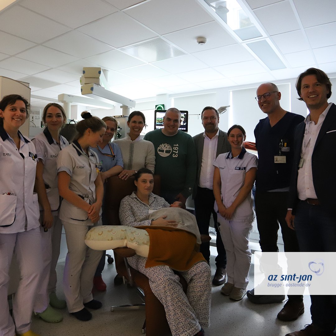 azsintjan's tweet photo. Otis is onze 1000ste baby van 2023 op campus Sint-Jan! Welkom kleine jongen en proficiat aan de kersverse ouders! #azsintjan https://t.co/9PpVDMU2fP