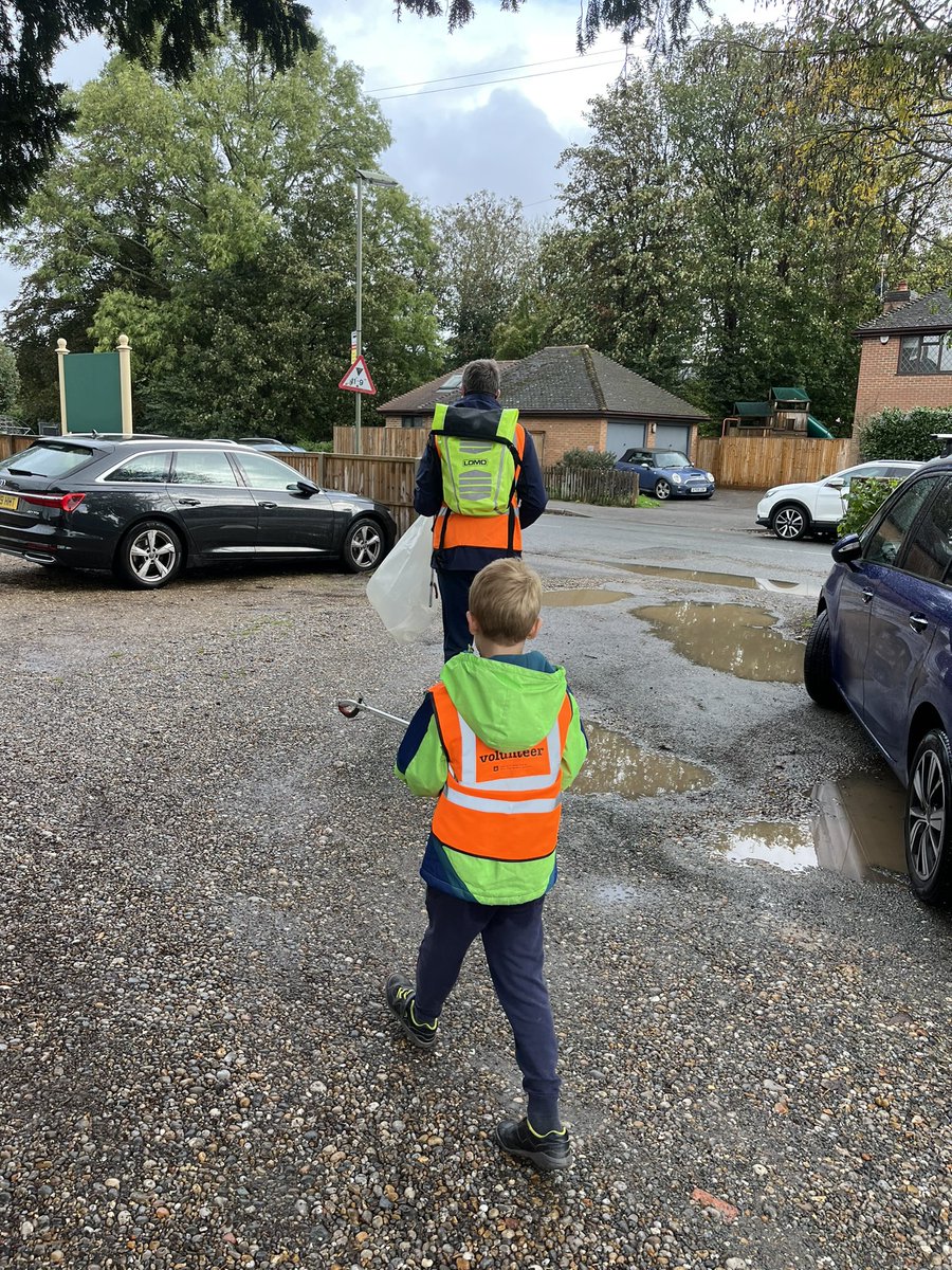 Despite the downpour we were out in force litter picking the streets of #ThamesDitton today. Thanks to the #volunteers who always turn up come rain or shine. Want to join us? We meet at the Tennis Club Weston Green Rd every 3rd Saturday from 10.45am.