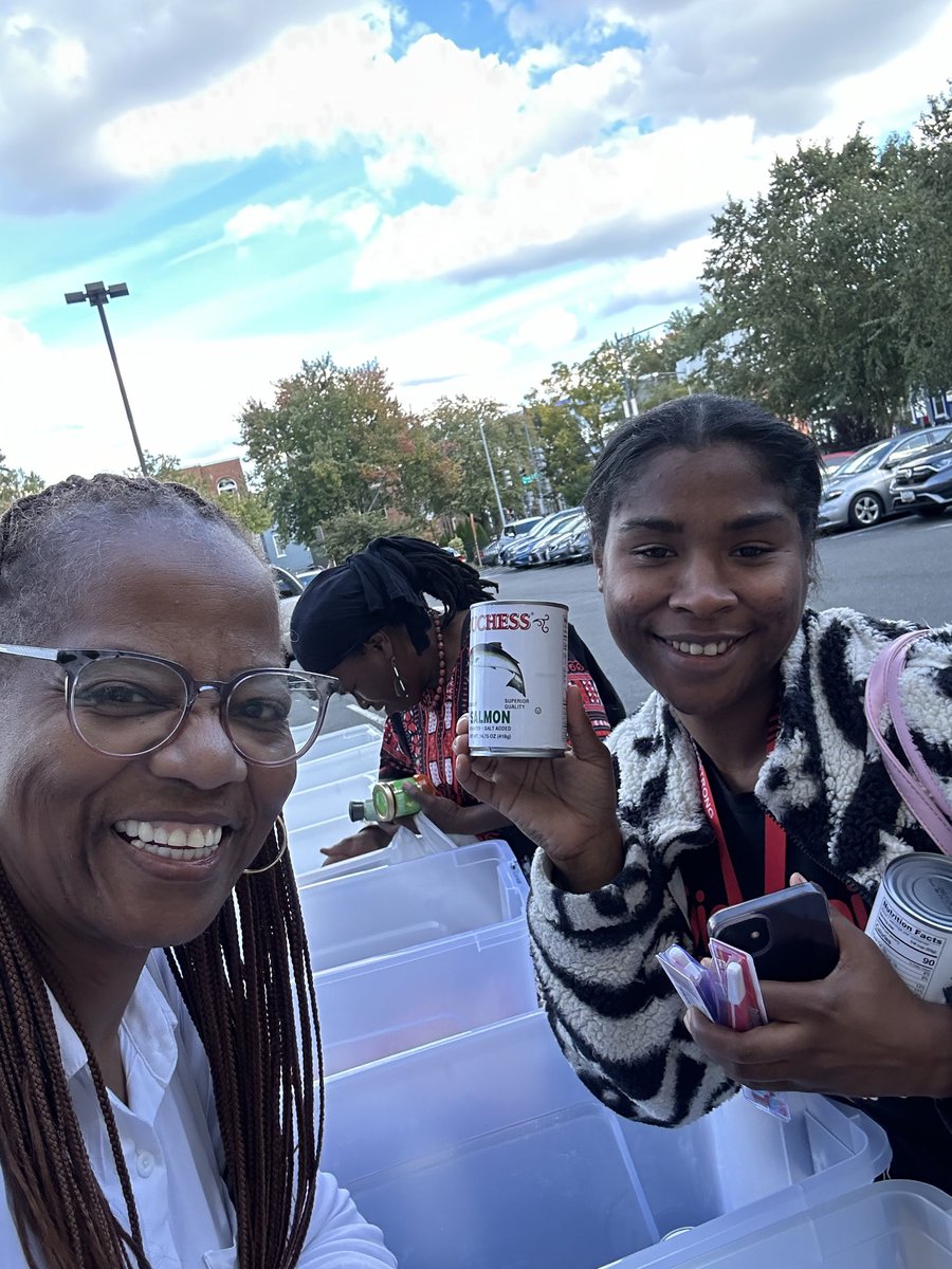 Our Food Pantry is open for families on Thursday and Friday. We love being able to provide items for our parents and staff. 
Thank you to the Capital Area Food Bank. #Armstrong #dccharterproud #FriendshipProud #communitypartnership #capitalareafoodbank