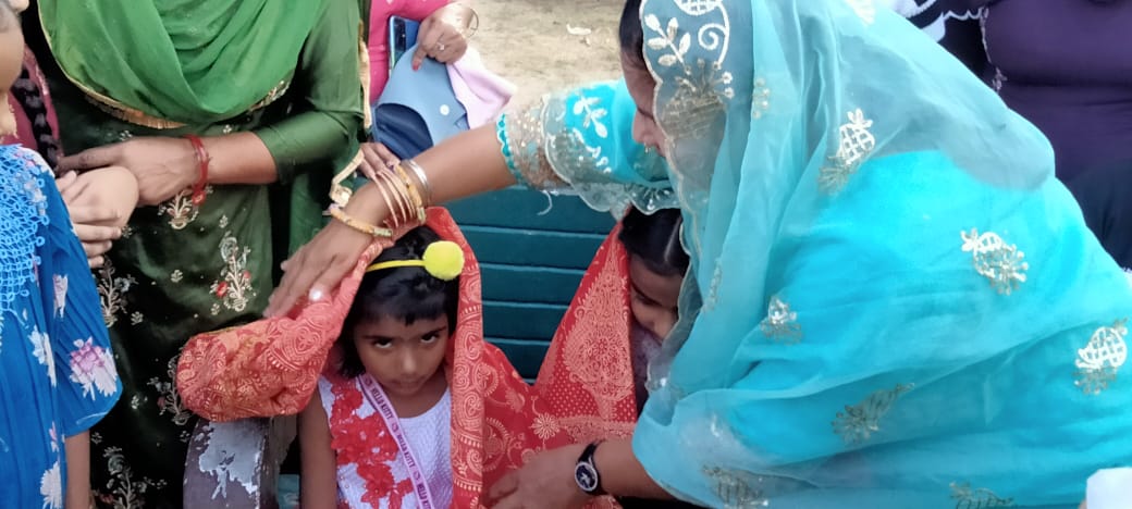 NarinderKaurAd1's tweet photo. Today district president Mahila morcha sangrur -1 Advocate Narinder kaur with team distribute makeup kits among the ledies at kali mata mandir sangrur and celebrates Navratri
@narendramodi @AmitShah @JPNadda @BJPMM_PUNJAB @VanathiBJP @dayalsodhi1 https://t.co/ZF5rOOe3FW