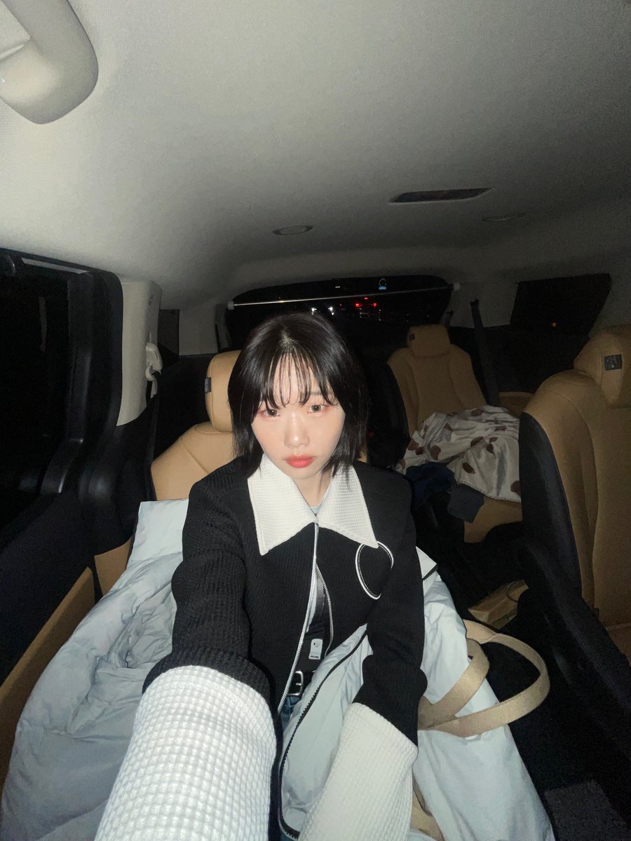 Official_BaekA's tweet photo. 🎞서울인디뮤직페스타

서 : 서두르세요 백아 입덕💕
인 : 인생을 알차게 보낼 기회, 지금 당장 백아에게로
페 : 페달 밟아🏇🏇🏇🏇부아아아앙💥

#백아 #BeakA #서울인디뮤직페스타
#서인페 #SIMF https://t.co/Nx9YJez7ZA