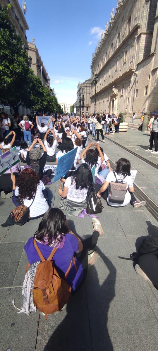 Sólo las mujeres salvarán a las mujeres. 
#MujerGobiernaTuVida 
#LaFuerzaDeLasMujeres