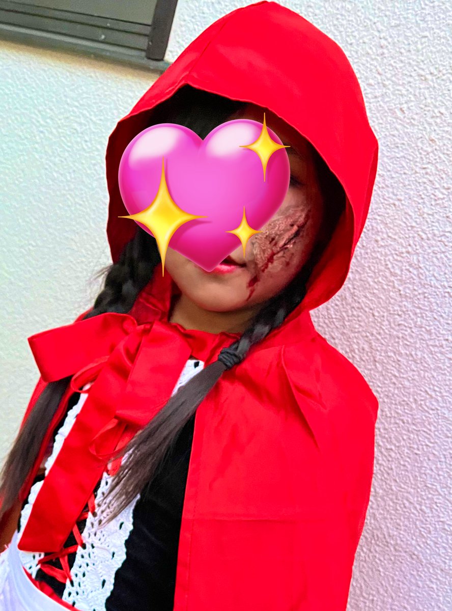 先週の学校行事🎃で
娘👧🏻は赤ずきんちゃんに🍼ˎˊ˗ 

傷メイク❤️‍🩹やってあげたw
来年はもっとグロくしよw