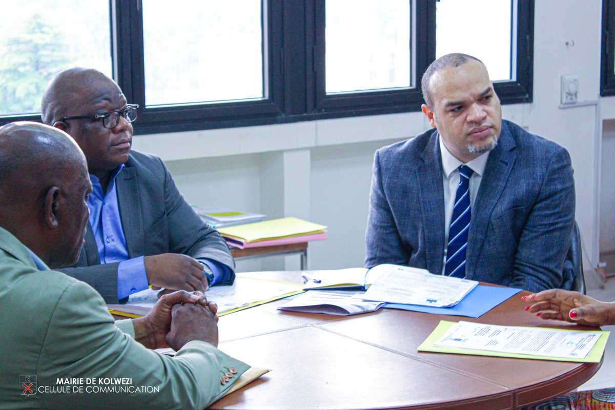 MeJacquesMASE's tweet image. En mission officielle dans la capitale congolaise Kinshasa, j'ai rencontré le Directeur Général de la Société nationale de l'électricité(@Snel_Officiel) Monsieur Fabrice LUSINDE. Notre discussion portait principalement sur la part de la ville de Kolwezi dans la collecte de la…