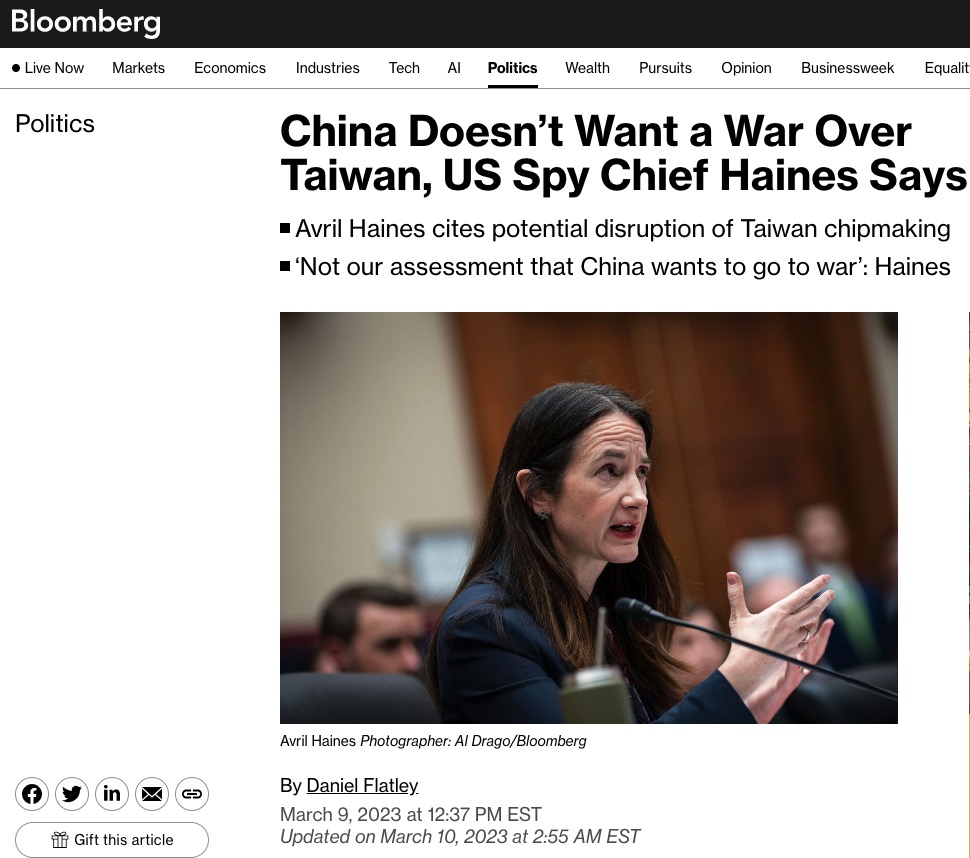 In his new column, Douthat says this without offering any evidence: 'There are good reasons to think that China is open to invading Taiwan in the near future....' Many experts studying Xi & the PLA disagree. And so does the US intel community. Story: bloomberg.com/news/articles/…
