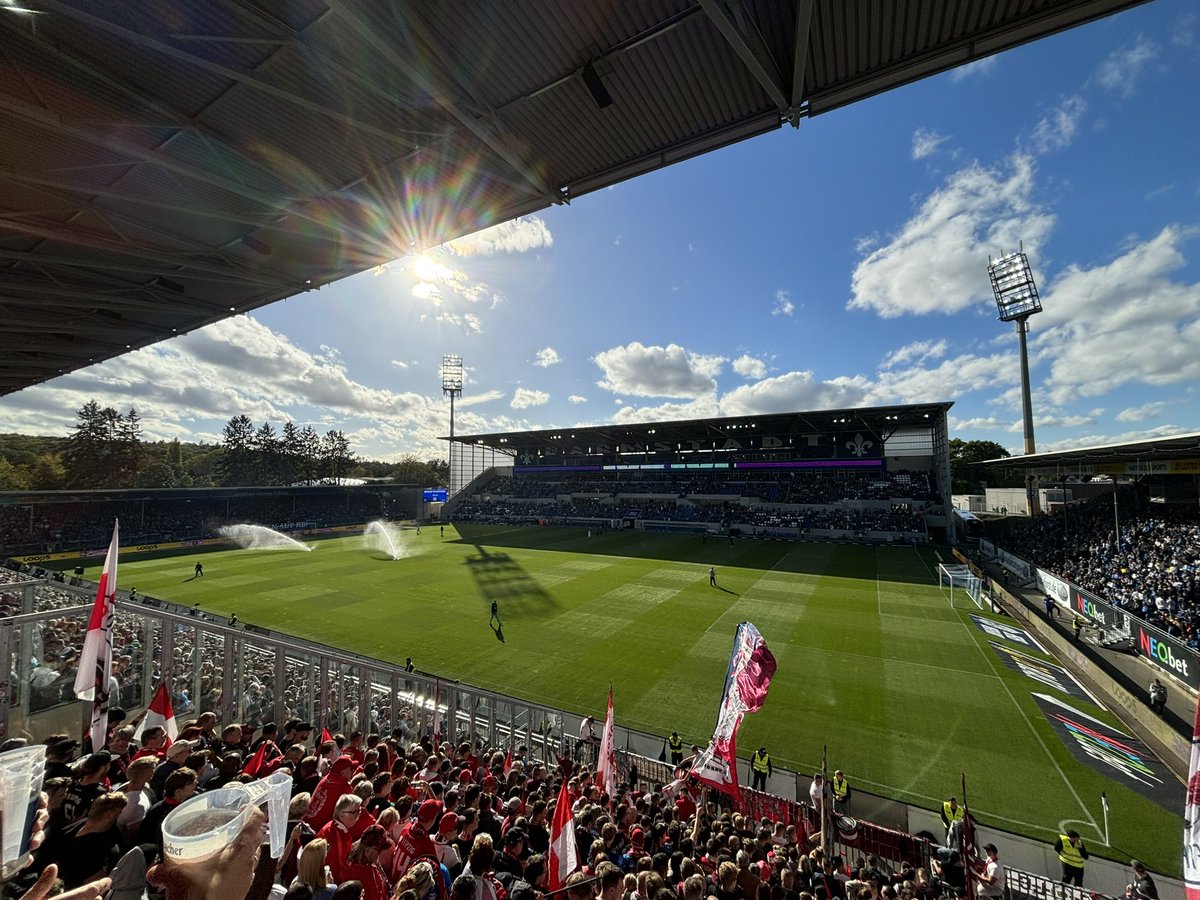 sballisten's tweet photo. Dann mal los 🔴⚪️ #SVDRBL https://t.co/Ha9gs6jTiM