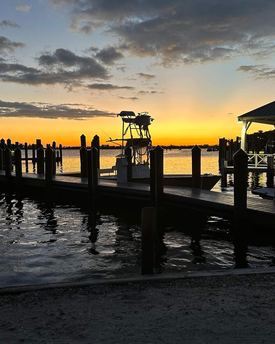 kyblueblood's tweet photo. Good morning from the Cabbage Key Open. 😎 #cabbagekey #swflfishing #pineislandsound https://t.co/p6VpSeVPlm