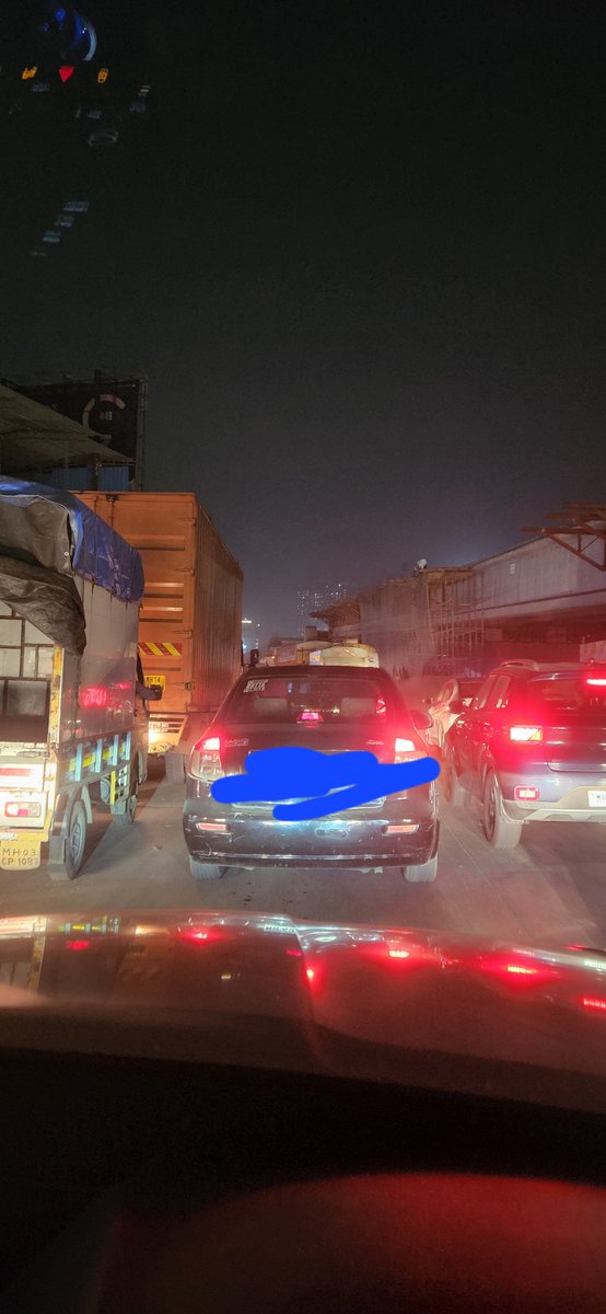 Iammasooma's tweet photo. If you want to experience HELL on this planet...go to Shilphata!!! wouldnt wish this experience even for a enemy!  #Mumbai #Infrastructure @mumbaitraffic @MMRDAOfficial @CMOMaharashtra https://t.co/yUH13LXuGF