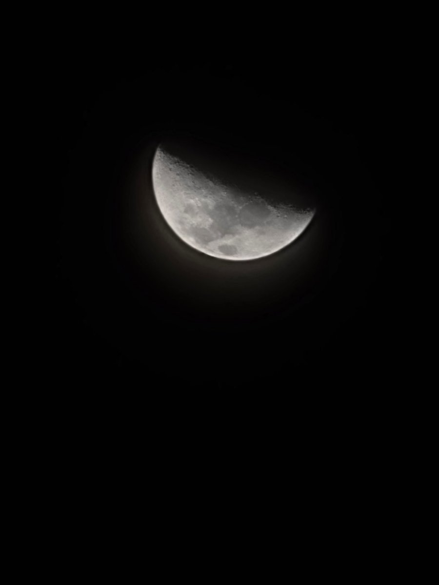 JamforMoney's tweet photo. Posting a picture of the moon every night night #25

#moon  #moonpics #moontonight
#moon #moonlight #love #night #photography #nature #luna #sky #art #stars #fullmoon #space #sun #photooftheday #nasa #moonphotography #instagood #nightsky #sunset #astronomy #moonlover https://t.co/y9MiOr3R6l