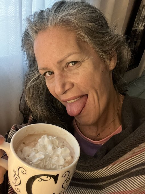 🏝️Got this island girl in cold weather sipping on some ❄️vegan hot chocolate wishing I was warm with<a href="/tag/grateful"class="tags"><span>#grateful</span></a><a href="/tag/mommy"class="tags"><span>#mommy</span></a><a href="/tag/grandma"class="tags"><span>#grandma</span></a><a href="/tag/ilikebigdicks"class="tags"><span>#ilikebigdicks</span></a>