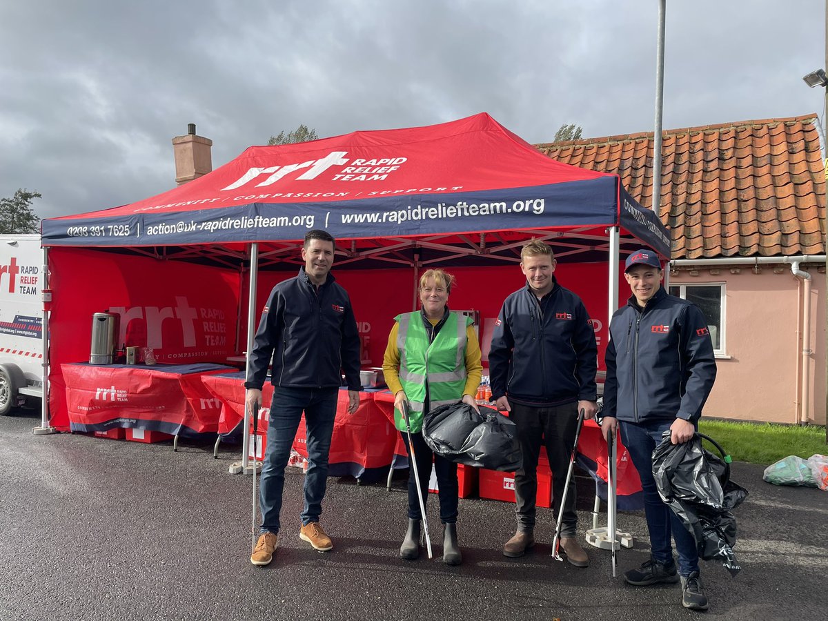 All that rubbish in just a few hours!  Big thanks to <a href="/RRT_UK/">Rapid Relief Team UK</a> for arranging the litter pick in Aldeburgh today. Great turnout despite the weather   Thanks to all that helped and litter picked ❤️. <a href="/suffolkcc/">Suffolk CC</a>