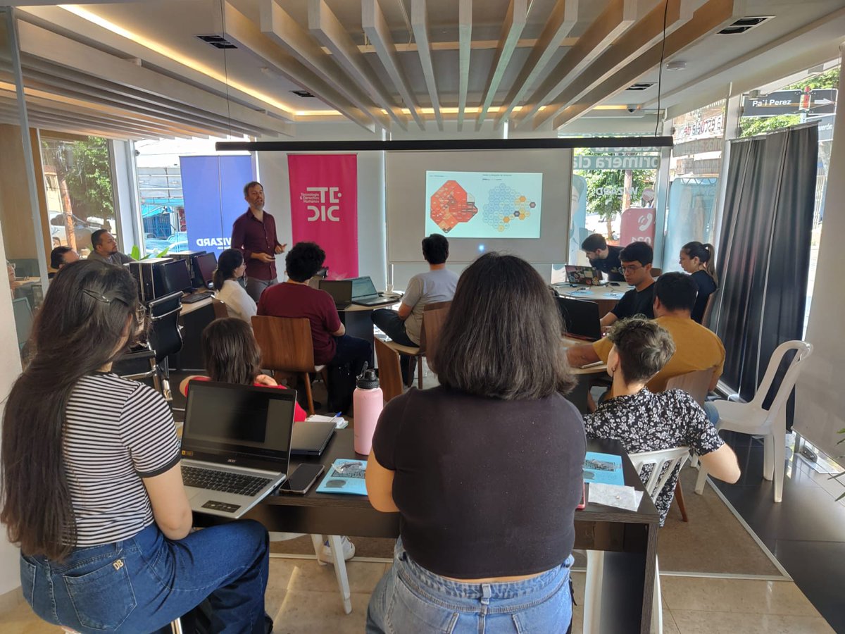 TEDICpy's tweet image. #Bootcamp2023 🔍

Estamos en el Espacio Americana de CDE iniciando otro día de formación 👨‍💻

🇦🇷 Nos acompaña @rusosnith, experto en temas de datos y elecciones.
