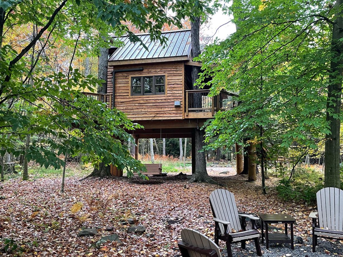 eetreehouses's tweet image. Come and be tucked away for a bit at 
Ella’s Enchanted Treehouses!
eetreehouses.com 
You’ll be glad you did! 
Book Now! #treehouse #treetop #washingtonpa #washingtondc #Pennsylvania #WestVirginia #Ohio #Virginia #Maryland #treesplease #Memories