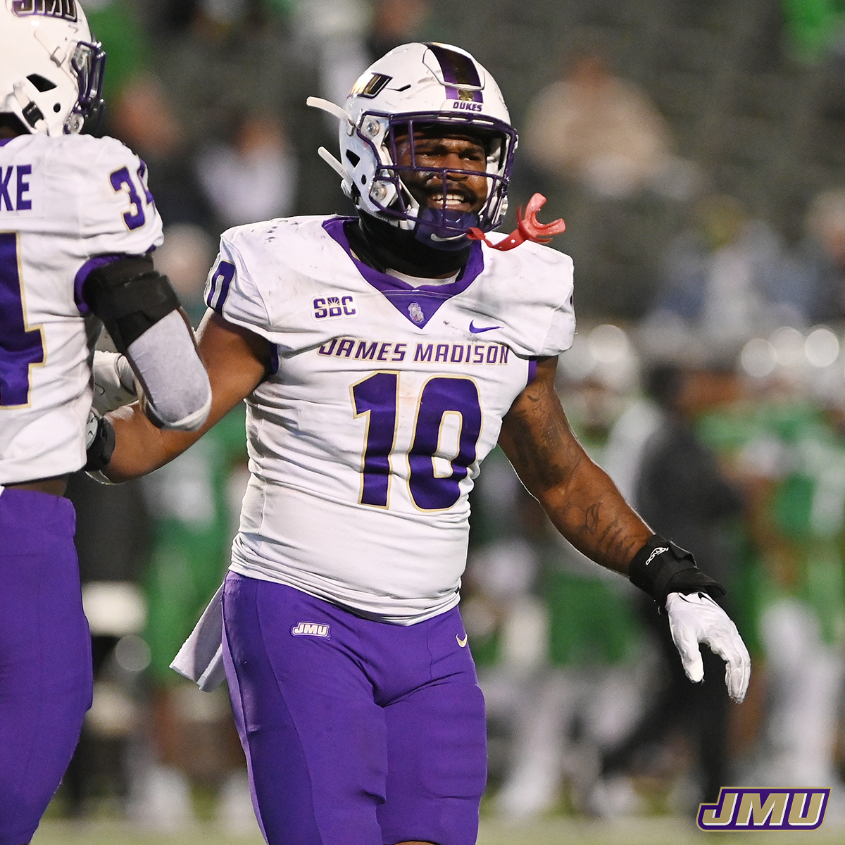 No one in America has more sacks or tackles for loss than this guy.

13 sacks. 18 TFL. Jalen Green 💪

#GoDukes