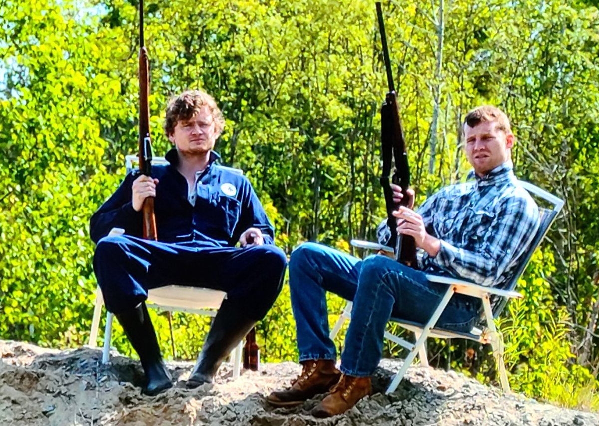 LetterkennyLine's tweet photo. You ever had a bumper dump?
#letterkenny #afussinthebackbush https://t.co/bhNtVYJdED