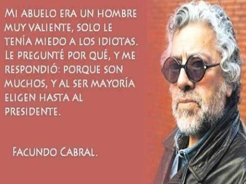 rosaalmarza1's tweet photo. Tenía razón el abuelo de Facundo. Argentina tiene al vociferante orate,  Javier Milei, a un paso de ser presidente de Argentina.
#DelTerror 😬😱
La Tercera
#NoALaKastitucion
#Canal13
Kast Patético https://t.co/894J34y89I