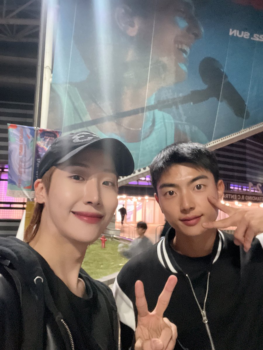 onewefancafe's tweet photo. https://t.co/WqoYGMlnxk