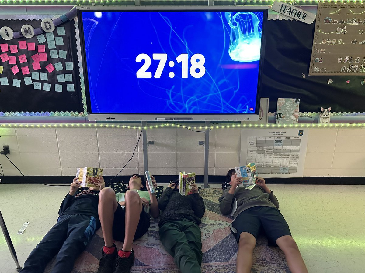 We love reading on a Friday. 📚😀