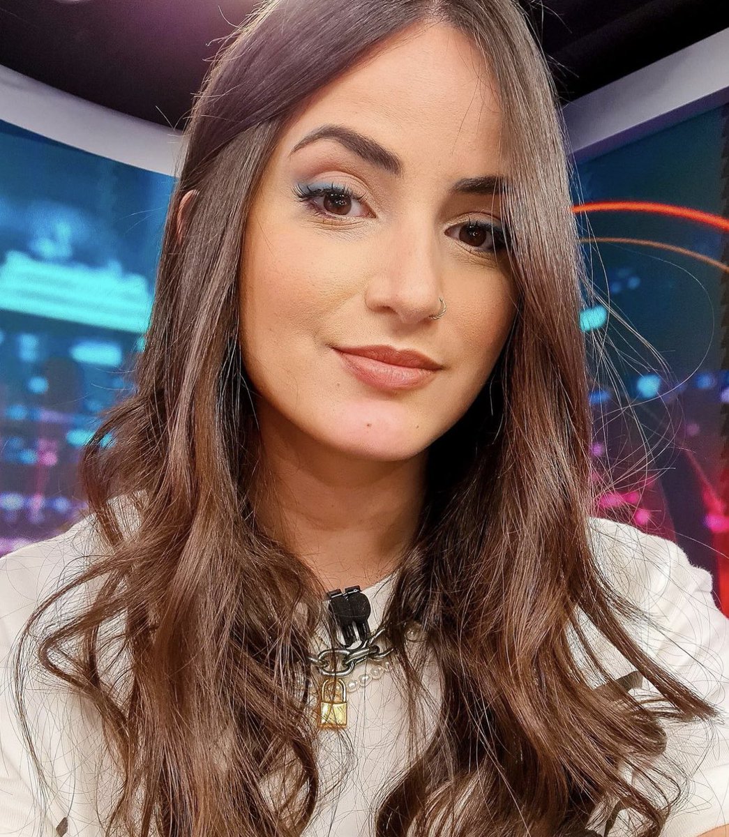 tetsbaia's tweet photo. Queria muito ver a Mari Palma em algum reality, seja na fazenda ou no bbb, acho que ela tem muito à entregar tanto em conflitos, desavenças, e principalmente em pautas importantes, discursos. Ela me lembra muito a Rachel Sheherazade. https://t.co/vWH4HhedCf