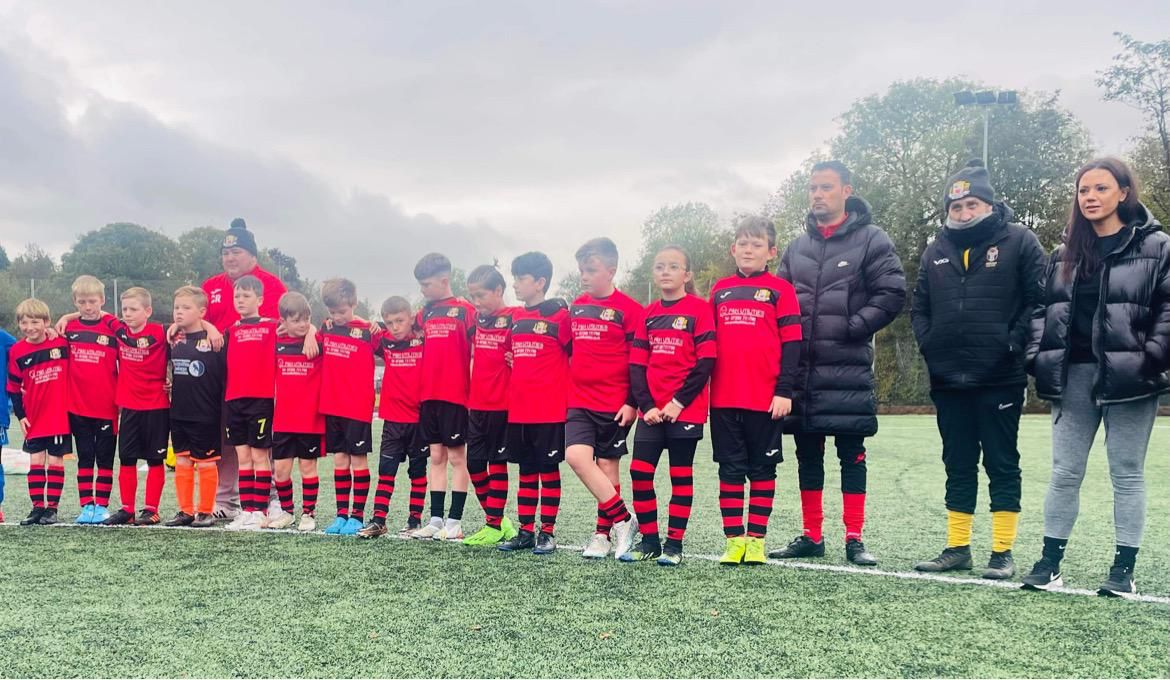 All U10s teams impeccably observed a minutes silence this morning to commemorate the 57th anniversary of the Aberfan disaster ❤️