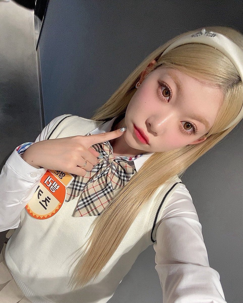 Billlieofficial's tweet image. [#Billlie] JTBC 아는 형님 📸

우리말 겨루기부터
&apos;DANG!&apos; 깜짝스포까지🫣
오늘도 즐거웠어요❤

#빌리 #츠키 #TSUKI #아는형님