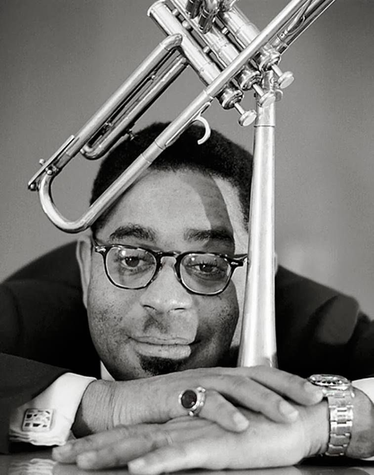 🎺 Celebrating the birthday of a jazz legend today! Dizzy Gillespie, born in Cheraw, South Carolina, changed the world of music with his trumpet. Happy Birthday, Dizzy! 🎉 #DizzyGillespie #JazzLegend /1