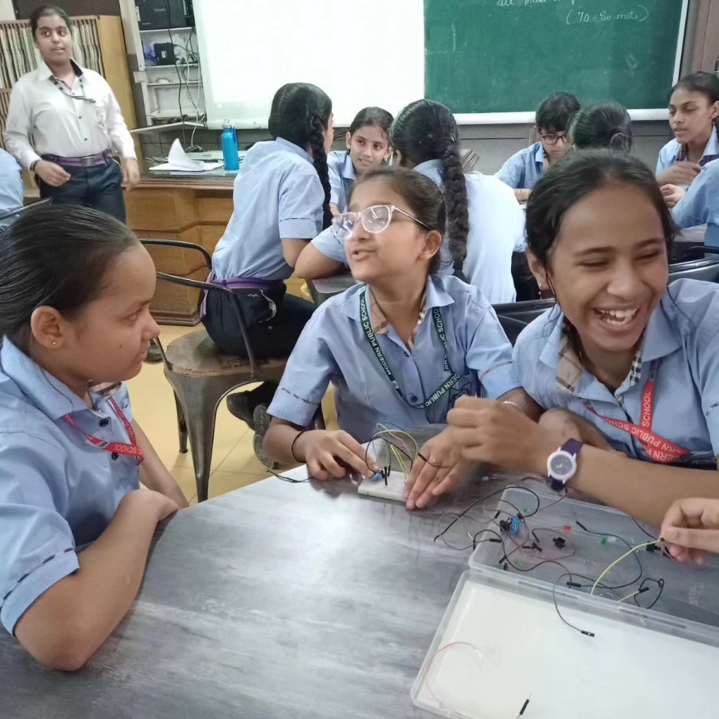 stemrobo's tweet photo. STEMROBO e𝐪𝐮𝐢𝐩ping students 𝐰𝐢𝐭𝐡 𝐧𝐞𝐰-𝐚𝐠𝐞 𝐭𝐞𝐜𝐡𝐧𝐨𝐥𝐨𝐠𝐢𝐞𝐬 𝐥𝐢𝐤𝐞 STEM, 𝐀𝐫𝐭𝐢𝐟𝐢𝐜𝐢𝐚𝐥 𝐈𝐧𝐭𝐞𝐥𝐥𝐢𝐠𝐞𝐧𝐜𝐞 𝐚𝐧𝐝 𝐑𝐨𝐛𝐨𝐭𝐢𝐜𝐬.
For more details -
Contact- 1800120500400

#STEMeducation #tinkerorbit #aiconnect #robotics #AI #robotics https://t.co/dHth4vVi6w