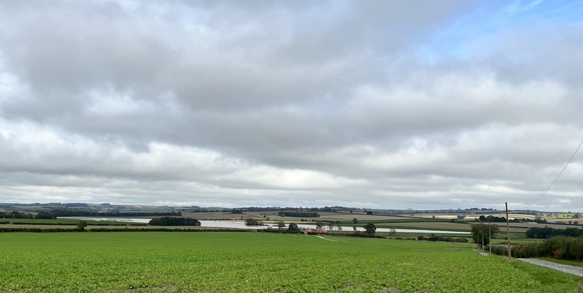 wass74's tweet photo. The #Witham running very high at #Kirkstead and the floodwater at the #BainValley storage scheme near #Baumber #StormBabet https://t.co/d9SiJoJ94x