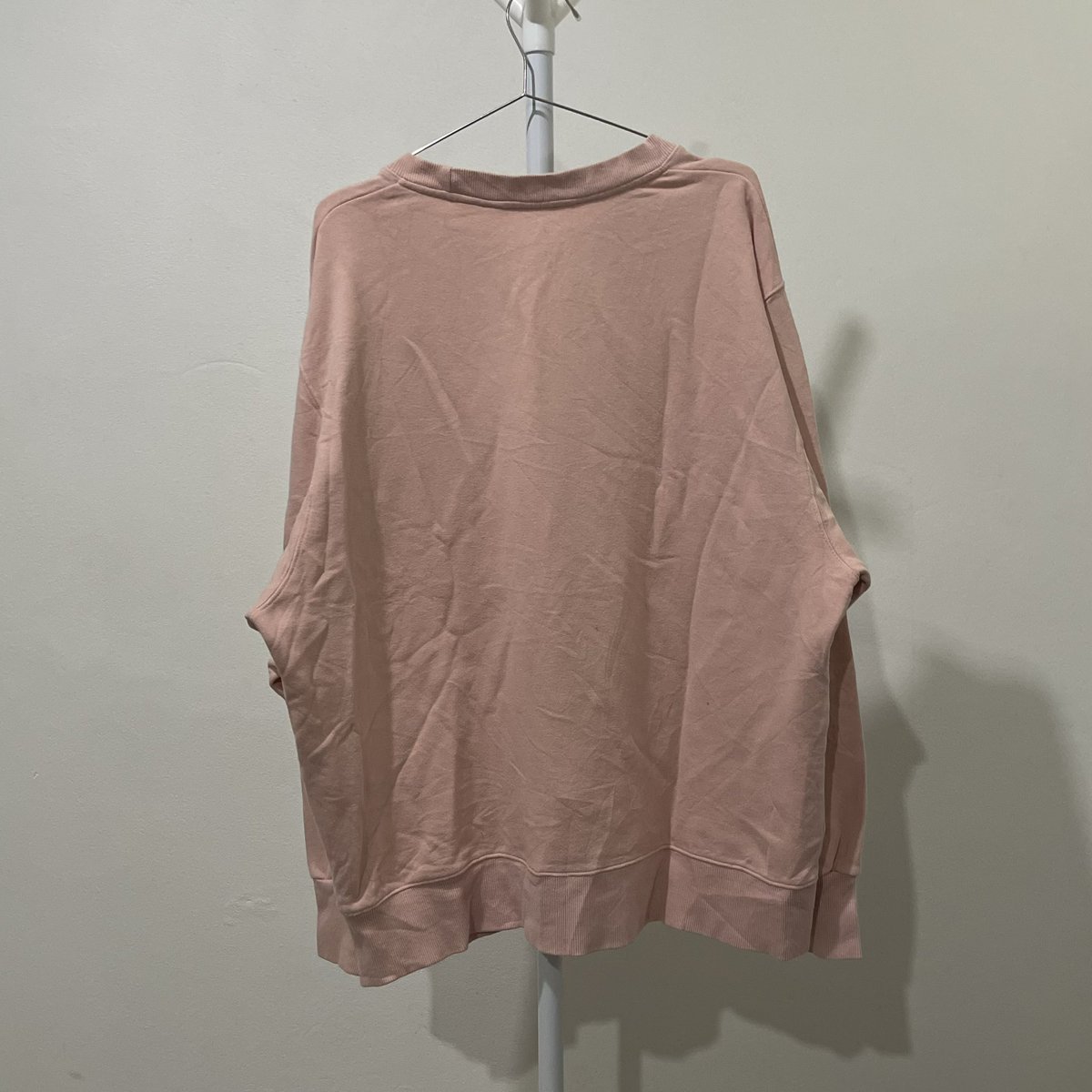 studio_doublep's tweet photo. Chancechance sweater สีชมพูสีจริงเหมือนตัวอย่างเลยน้า จั้มคอหลวมเล็กน้อย
✿ สภาพโดยรวม 9.5/10
✿ อก : 56 ยาว : 27
✿ 180.-ส่งฟรี
#สเวตเตอร์มือสอง #ส่งต่อเสื้อผ้า #สเวตเตอร์ #พรีออเดอร์เกาหลี #ไอดอลใส่ #chancechance https://t.co/DoS2Z0AUMP