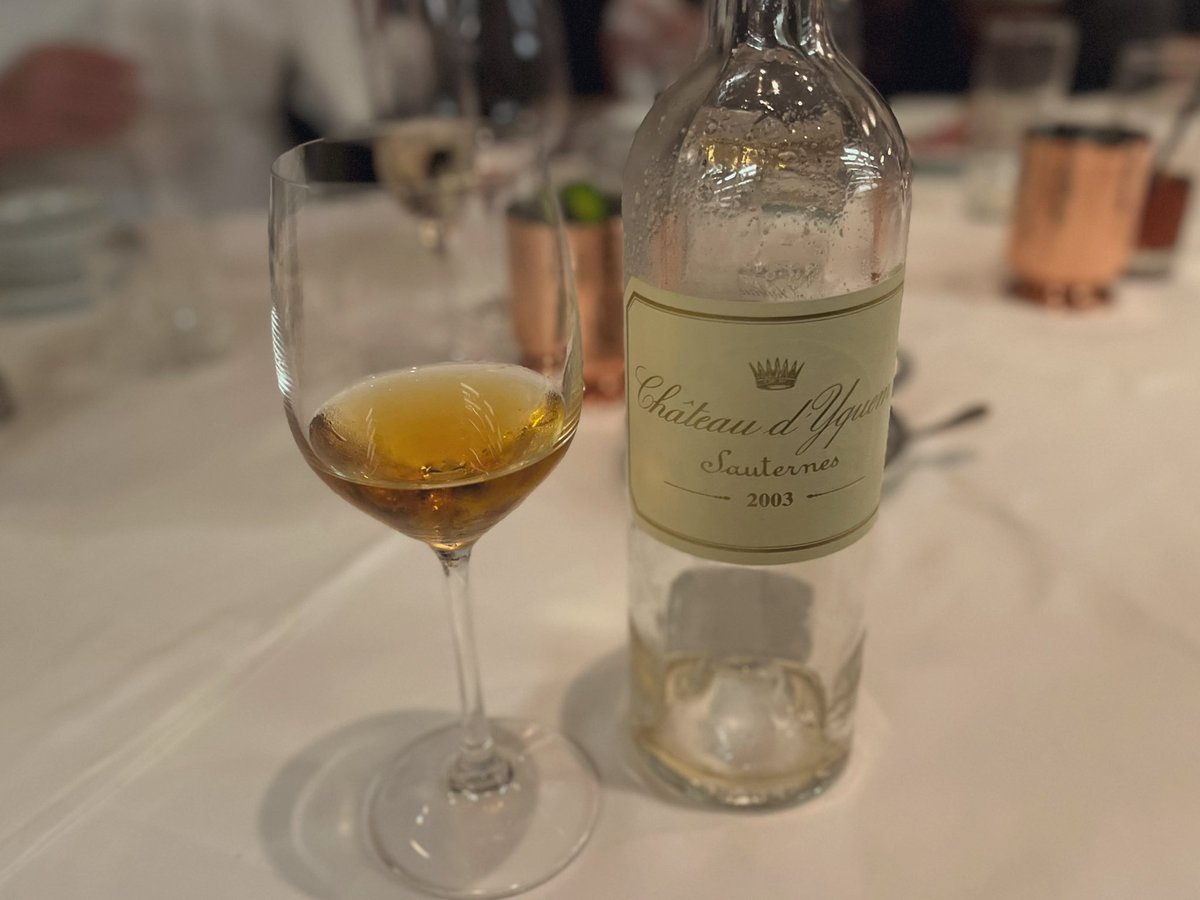 gorilla006's tweet photo. 上半期wrap-up party🍾🎉

#WOLFGANGs
#OPUSONE
#chateaudyquem https://t.co/Psp7IPMBW1