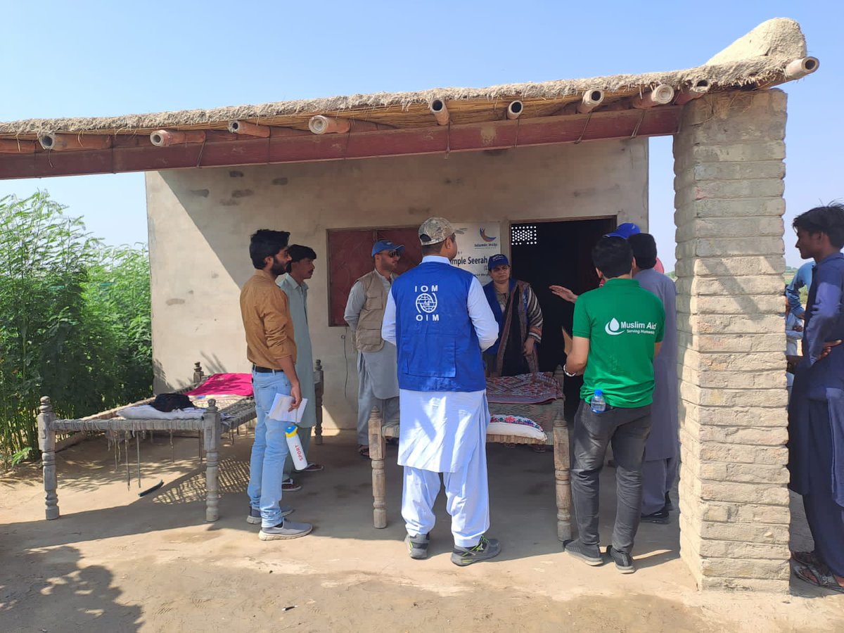 artsfoundations's tweet image. Joint Delegation of Humanitarian Actors under Sindh Housing Recovery and Reconstruction Platform (SHRRP) visited Village Moolchand Kolhi to observe Resilient Model as re-constructed for flood 2022 affected people with generous support of #GlobalGiving and #IslamicHelp