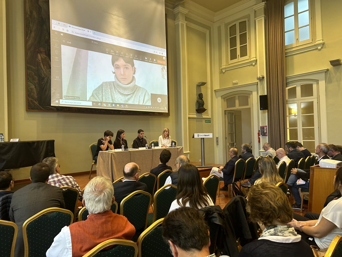 o_puig's tweet photo. Següent taula “El catalanisme a l’era de tik tok” a la Jornada #catalanismeXXI d’Acció Catalana (@catalana_accio ) moderada per @albaalbertv, amb @MohamedElAmrani @AriadnaRmans @celiaespanya @canyas8 https://t.co/F6nmY3svhx