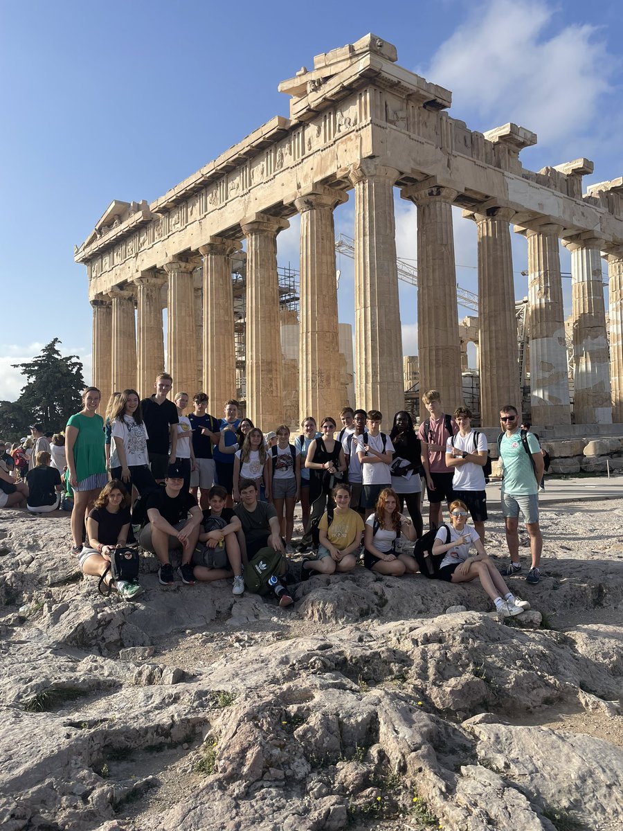 ClassicsFelsted's tweet image. We’re in Greece! Morning spent exploring the magnificent Parthenon on the Acropolis and the Athenian Agora - now time for some gyros and souvlaki!