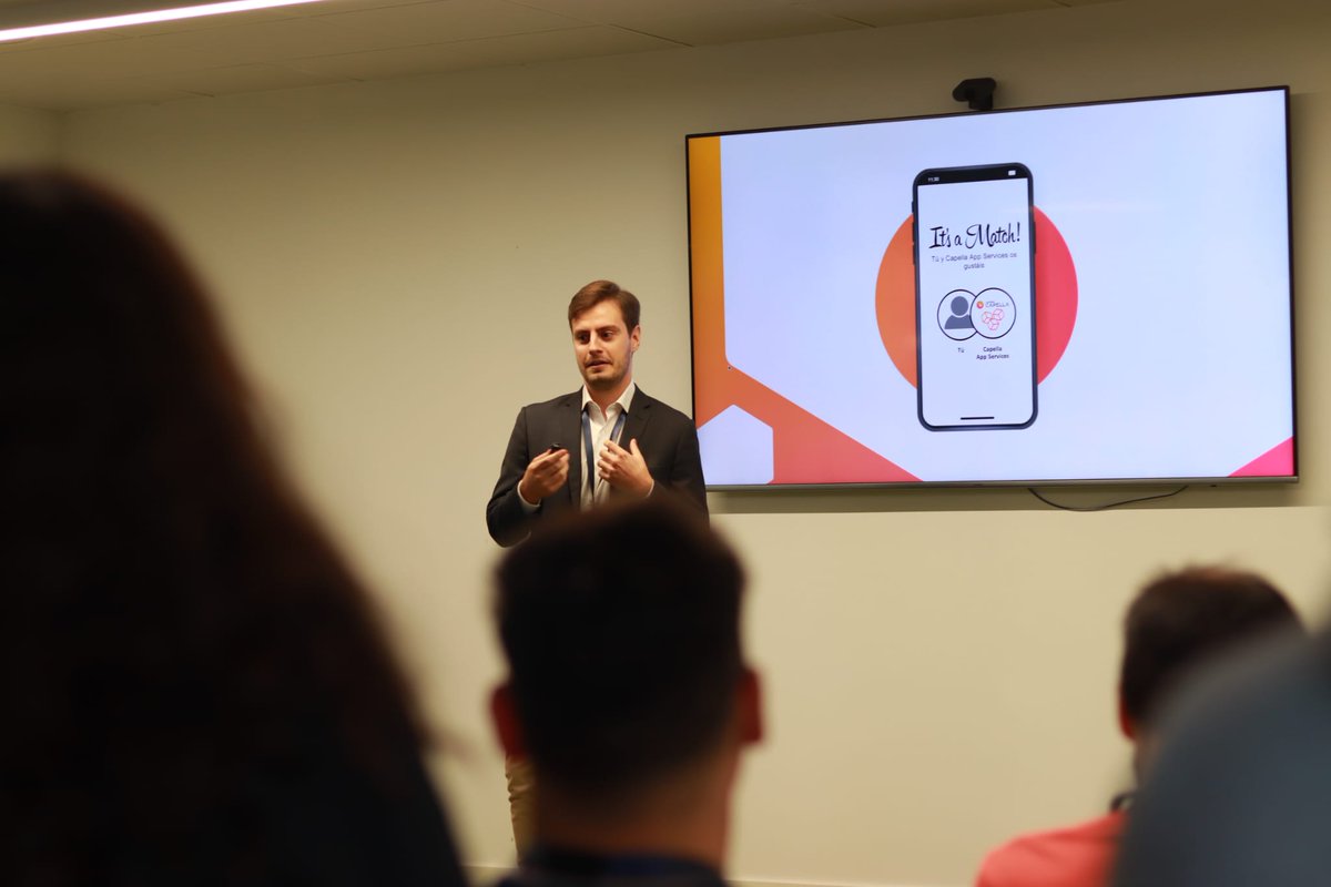 paradigmate's tweet photo. Si te interesan las arquitecturas mobile first ¡estás de suerte! 📱 Carlos Vergara, de @couchbase, está impartiendo una charla sobre ello en #ParadigmaOS. https://t.co/OTO3klqvl7